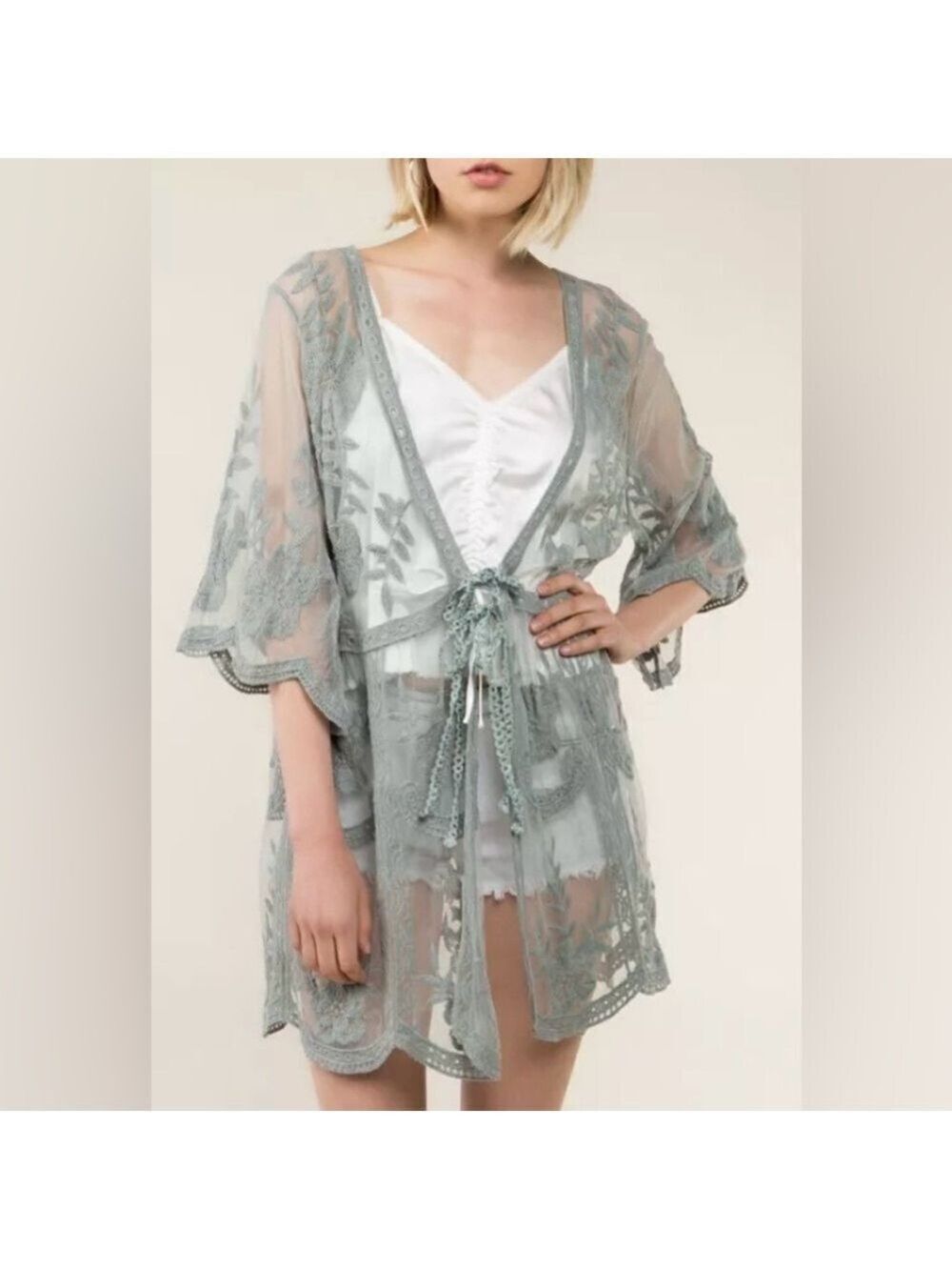 POL Kimono Lace Jacket Beautiful Sheer Lacy Tulle Tie Open Front Gray Size S/M